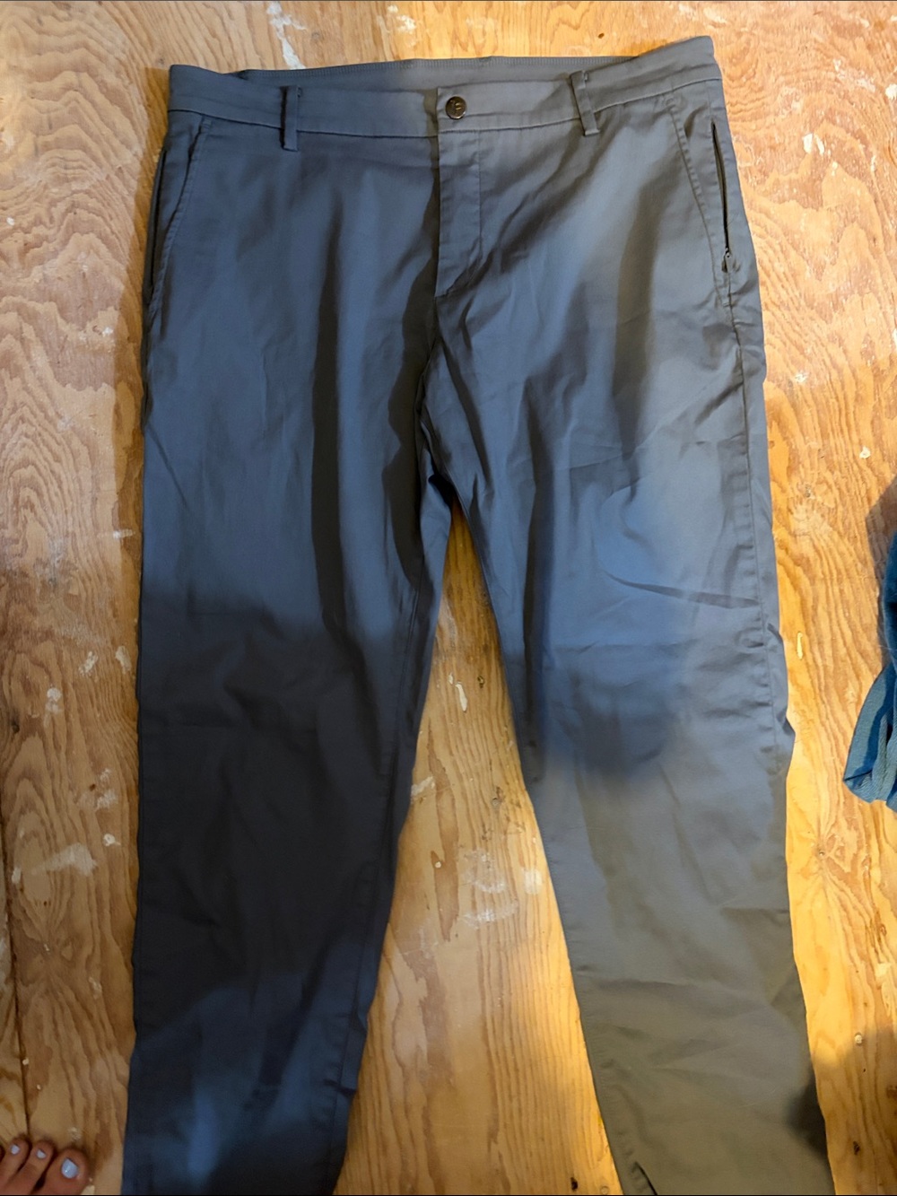 Birddogs Men's Charcoal Gray Chino Pants